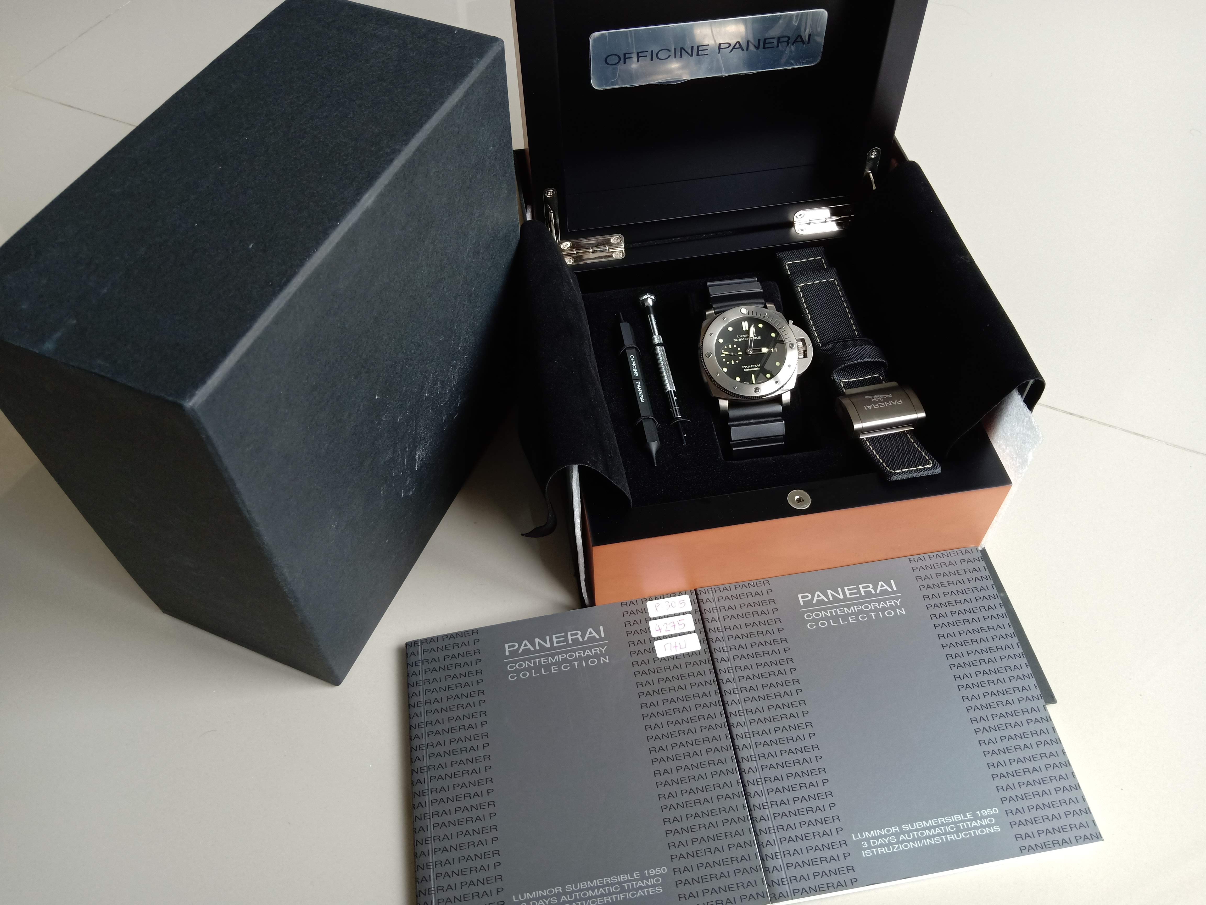 Panerai 305 Submersible Titanium