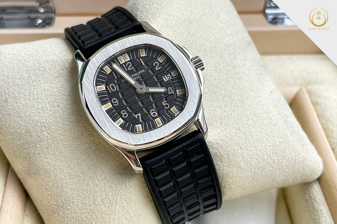 Patek Philippe Aquanaut 4960A-010 Ladies