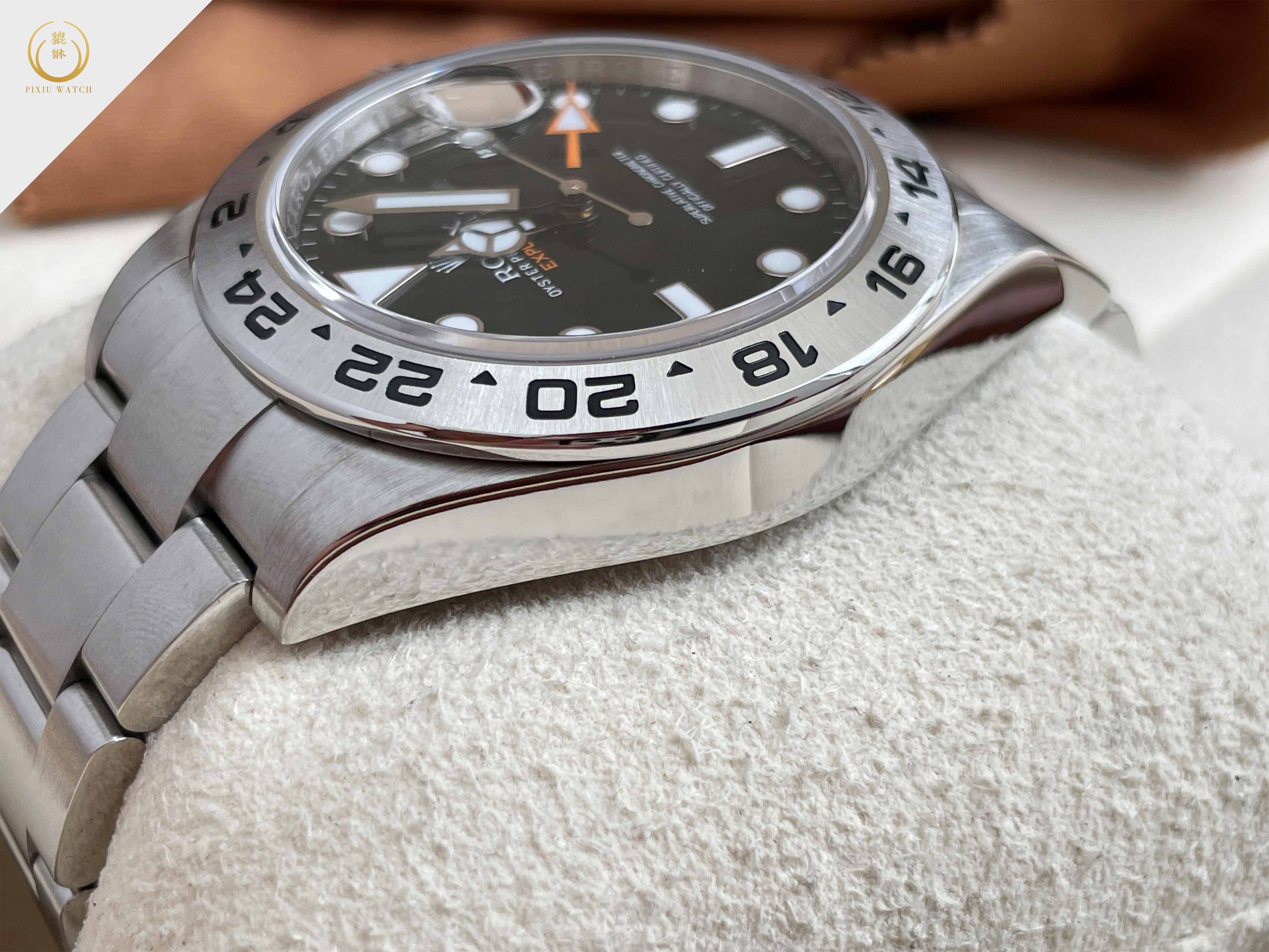 Rolex Explorer II หน้าดำ เข็มส้ม