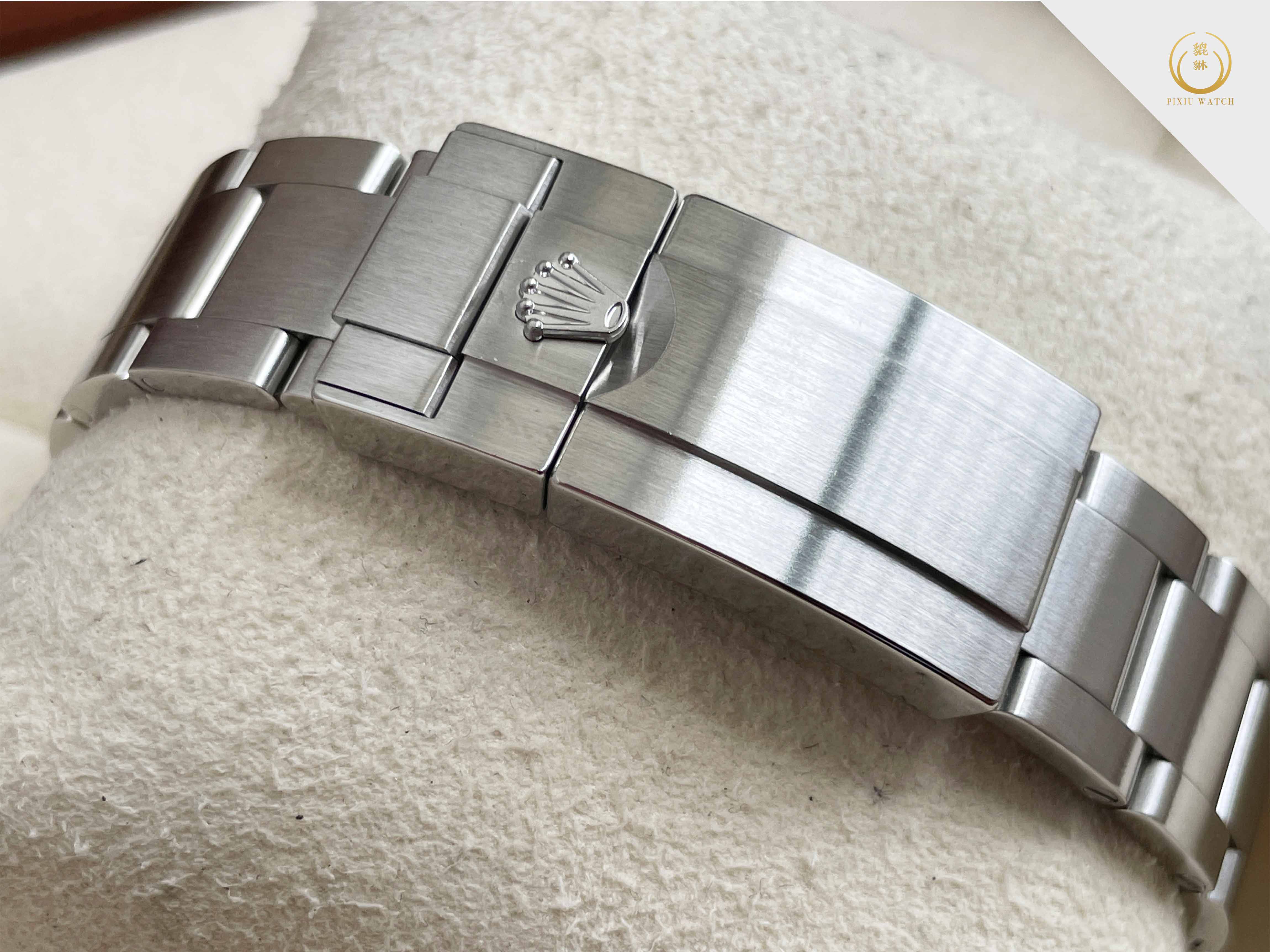 Rolex Explorer II หน้าดำ เข็มส้ม