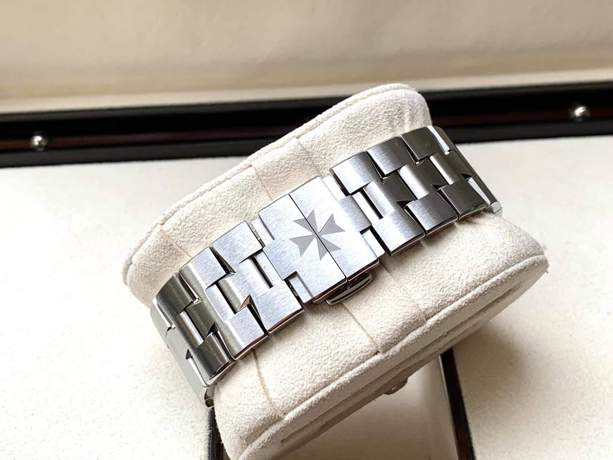 “New” Vacheron Constantin Overseas Dual Time