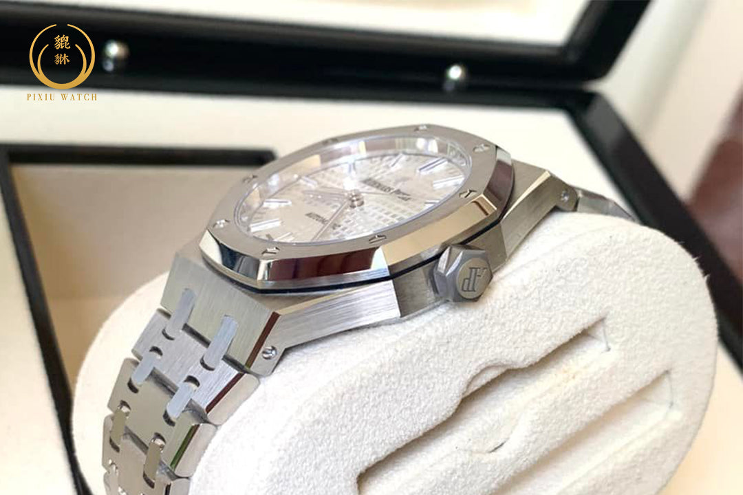 Audemars Piguet Royal Oak 15450st White Dial