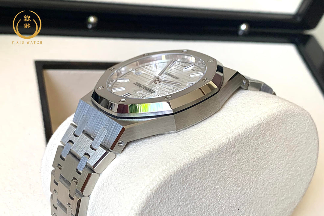 Audemars Piguet Royal Oak 15450st White Dial