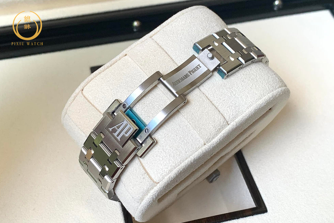 Audemars Piguet Royal Oak 15450st White Dial