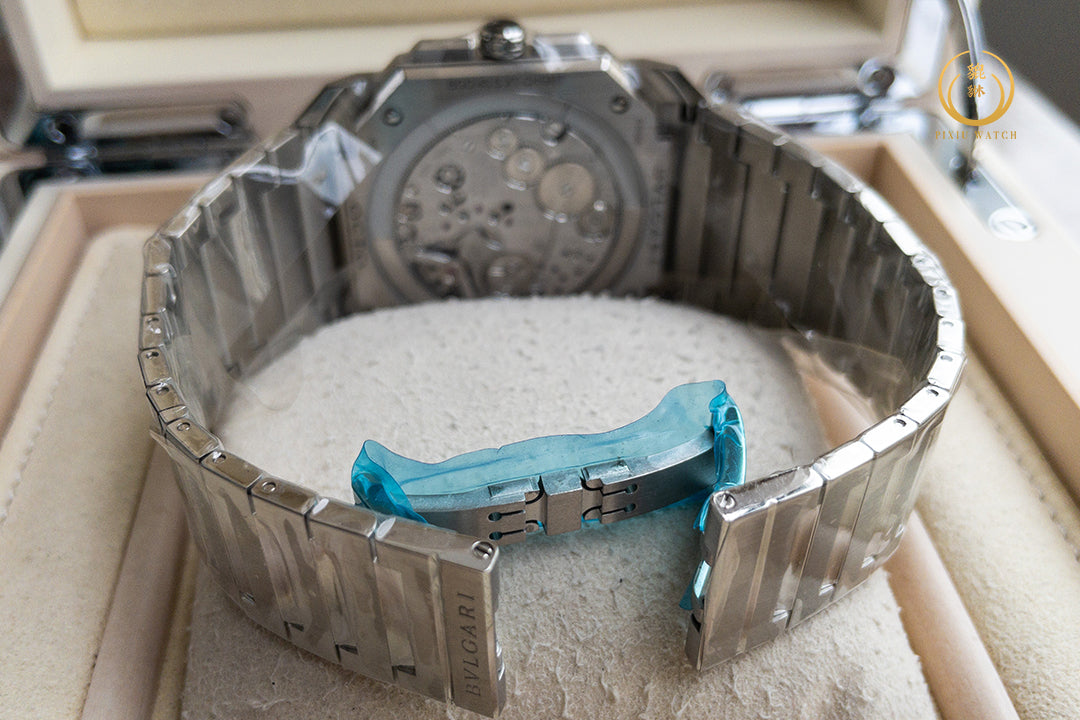 “ของใหม่” Bvlgari Octo Finissimo Chronograph GMT