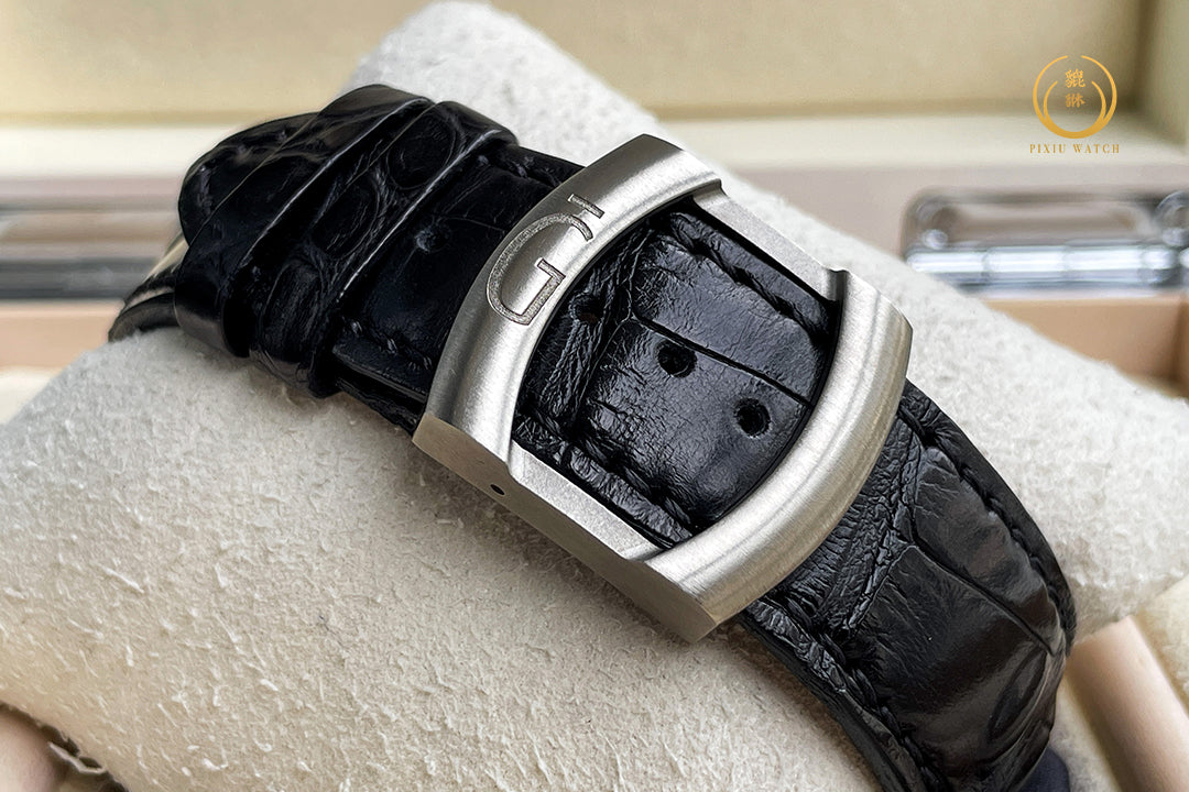 Gerald Genta Arena Bi-Retro Titanium