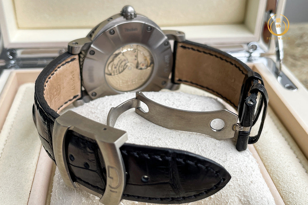 Gerald Genta Arena Bi-Retro Titanium