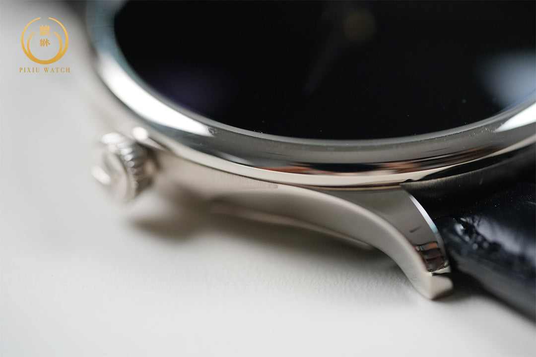 H. Moser & Cie. Venturer Black