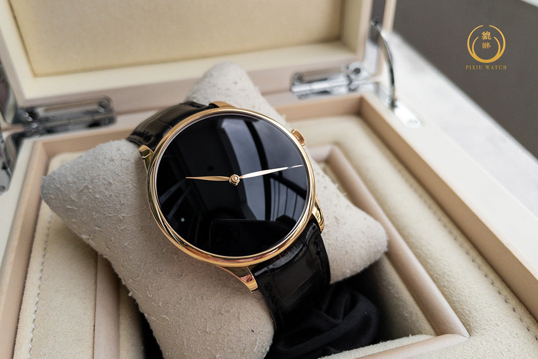 H. Moser & Cie. Venturer Vantablack Red Gold