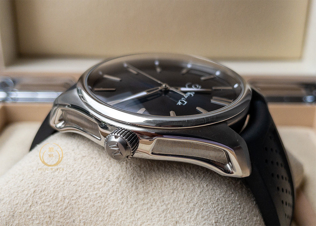 H. Moser & Cie. Pioneer Midnight Blue