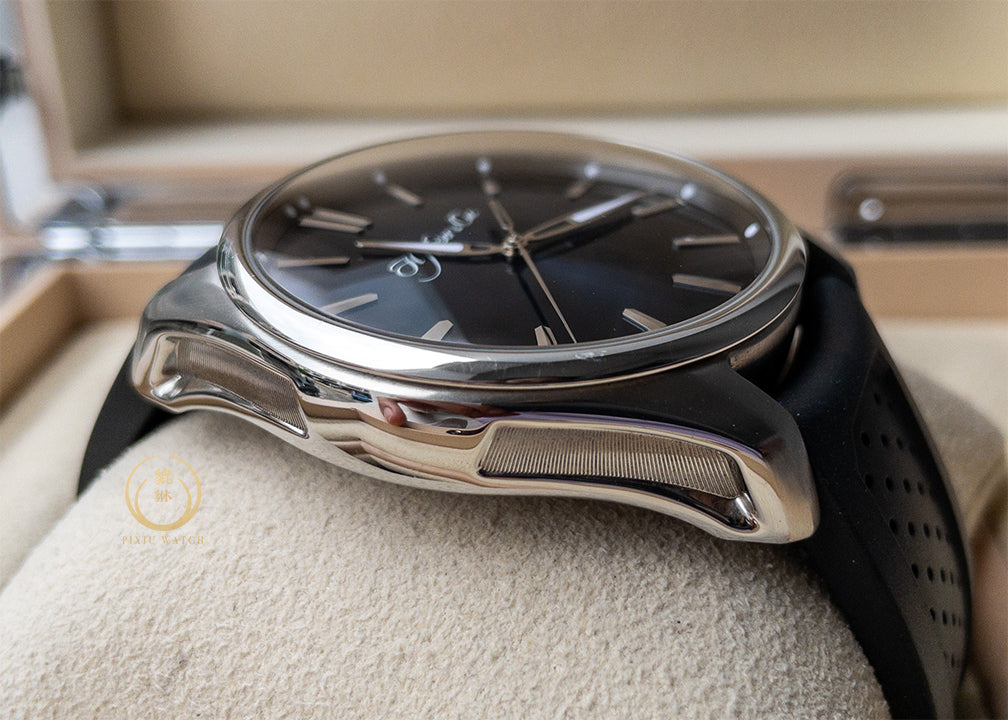 H. Moser & Cie. Pioneer Midnight Blue