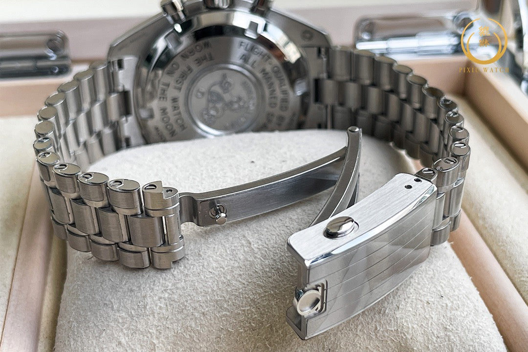 Omega Speedmaster Moonwatch Chronograph