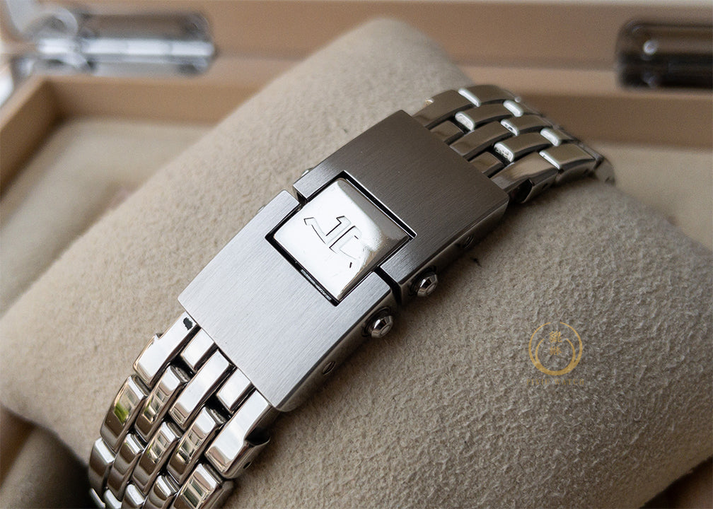 “Must Have” JLC Master Compressor Gold Medal