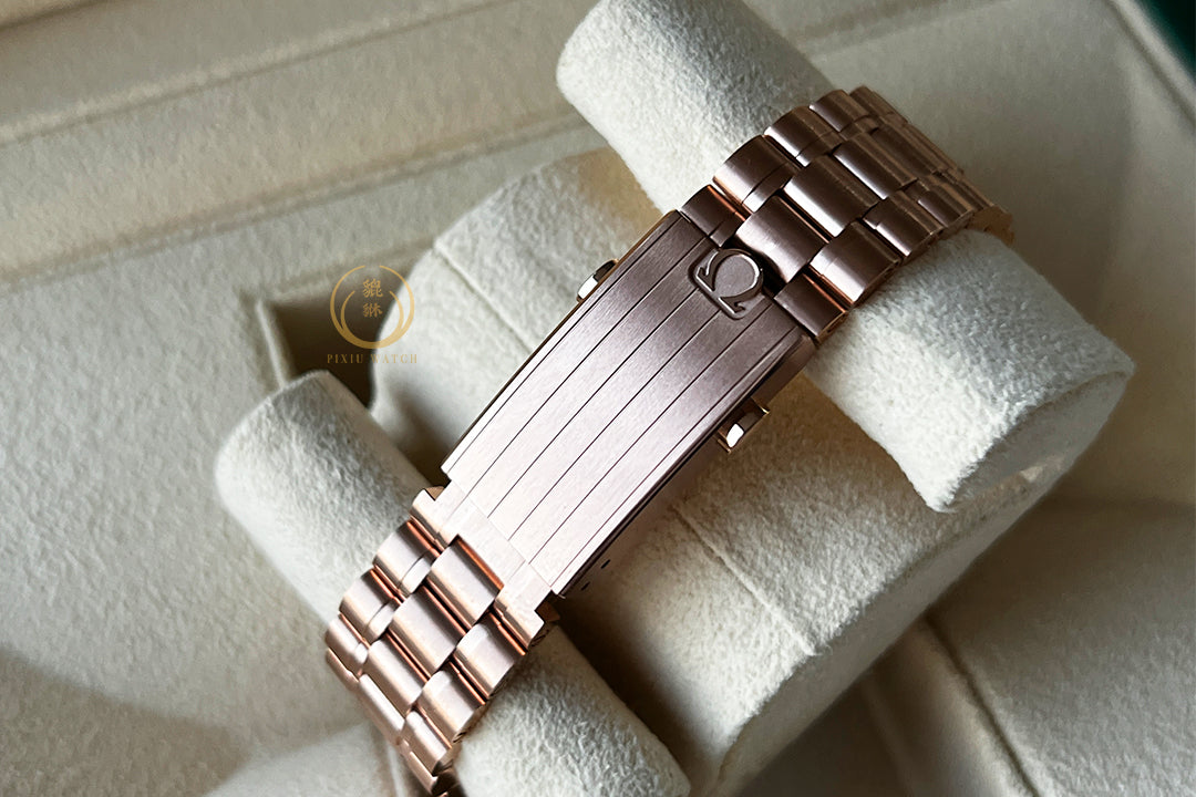 Omega Moonwatch 3861 Sedna Gold