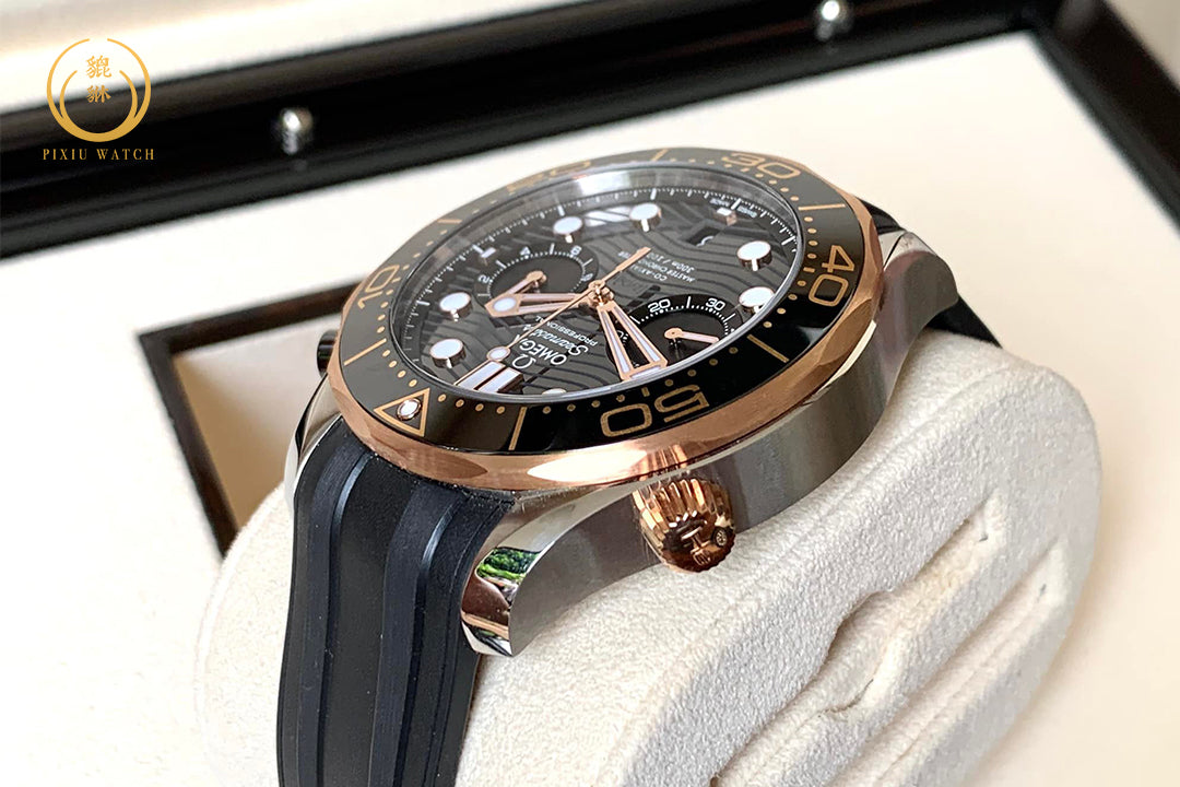 Omega Seamaster Diver 300M Master Chronograph Steel/Sedna Gold