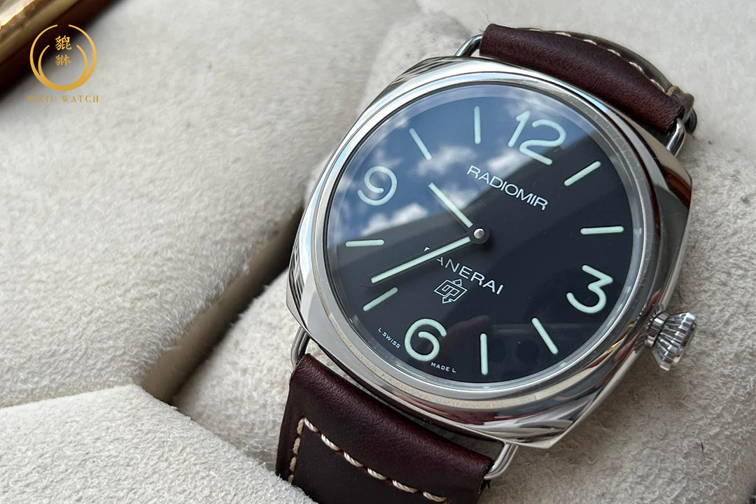 Panerai Radiomir PAM00753 Base Logo