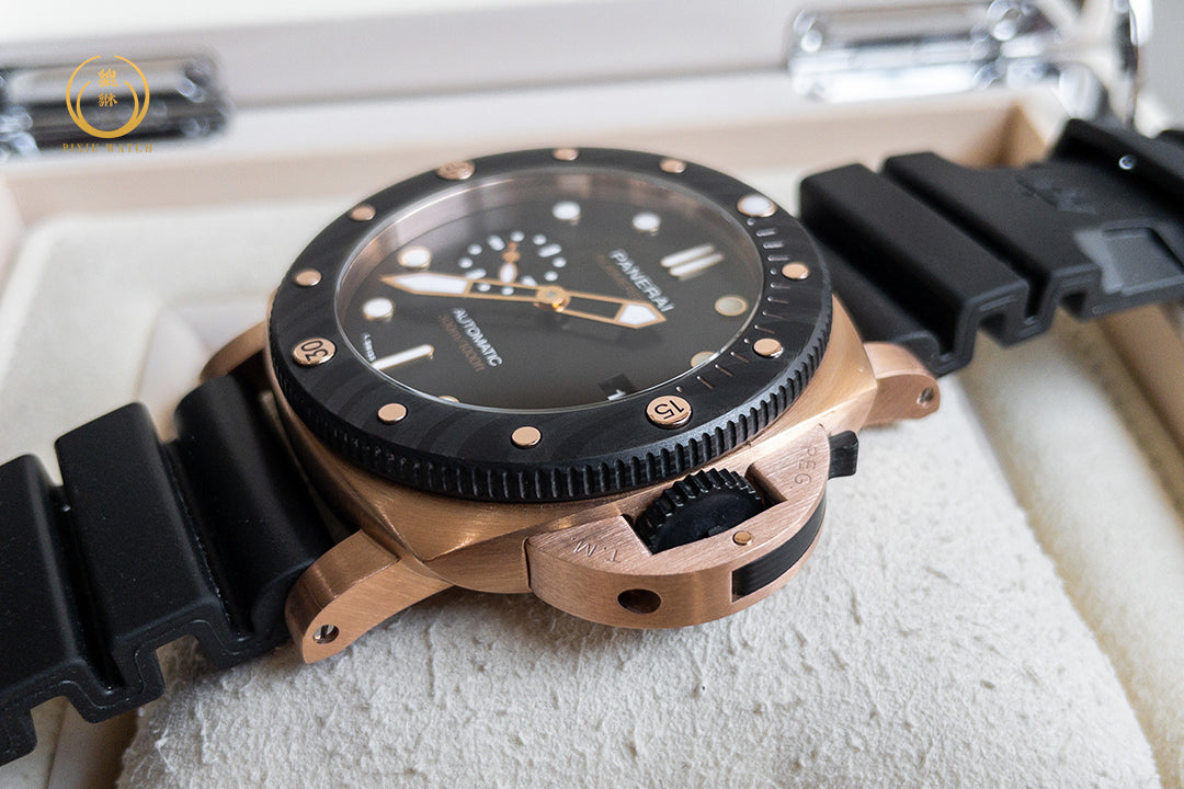 Panerai Submersible PAM00974 GoldTech