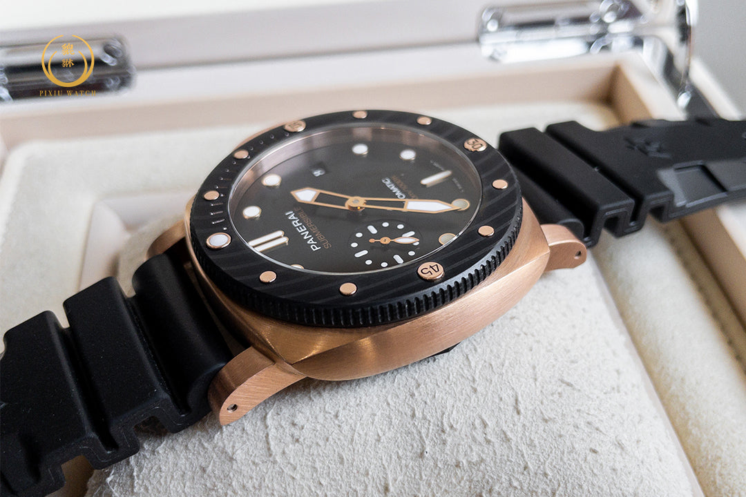 Panerai Submersible PAM00974 GoldTech