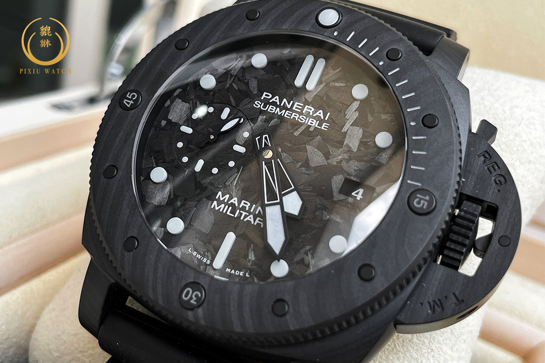 Panerai Submersible PAM00979 Carbotech