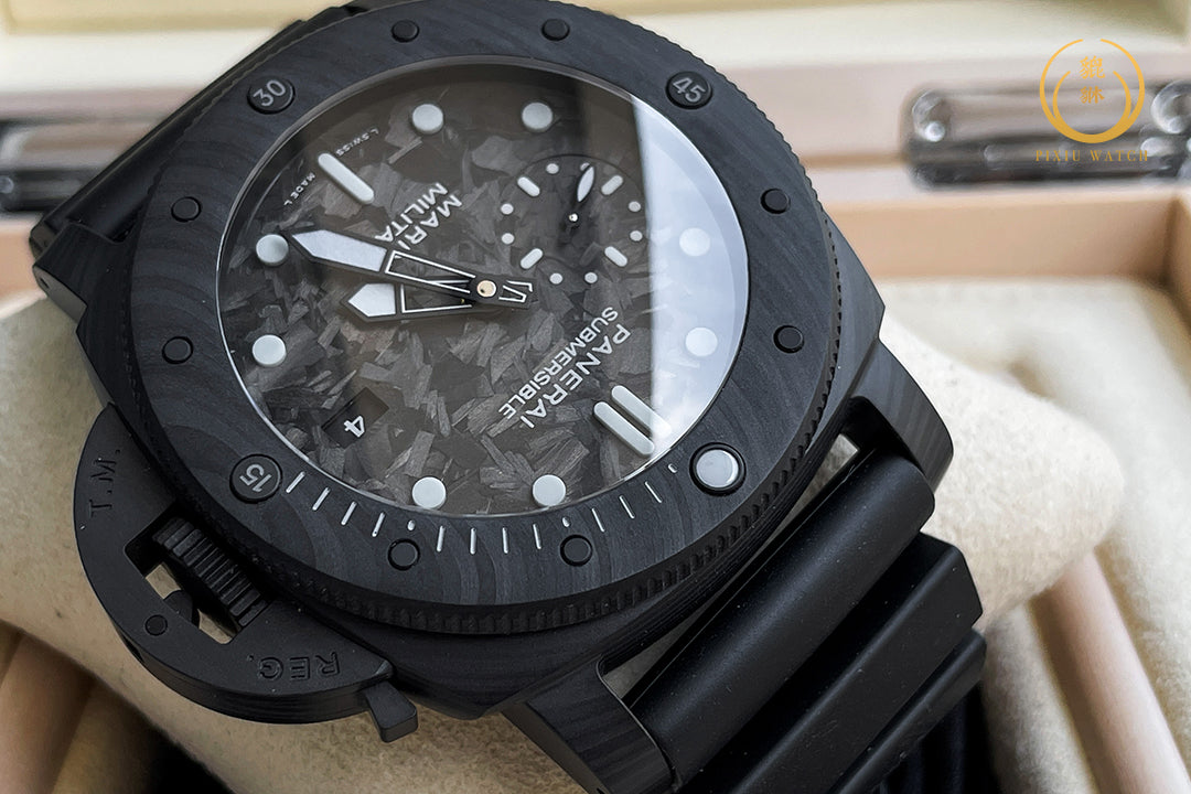 Panerai Submersible PAM00979 Carbotech