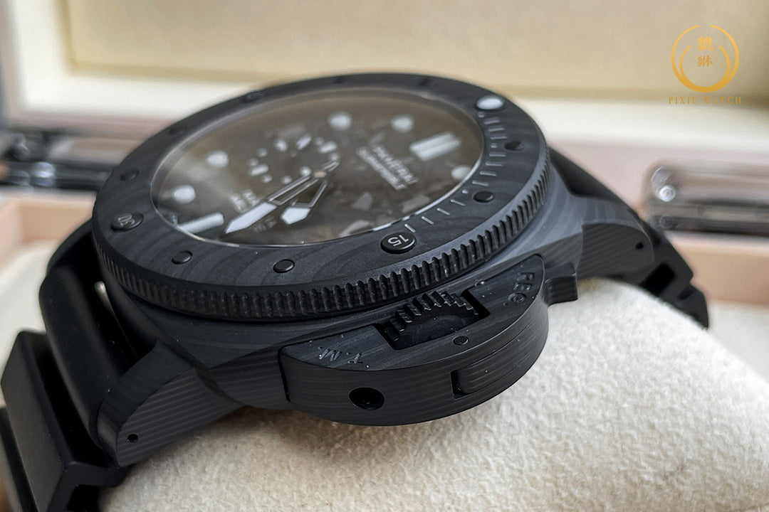 Panerai Submersible PAM00979 Carbotech