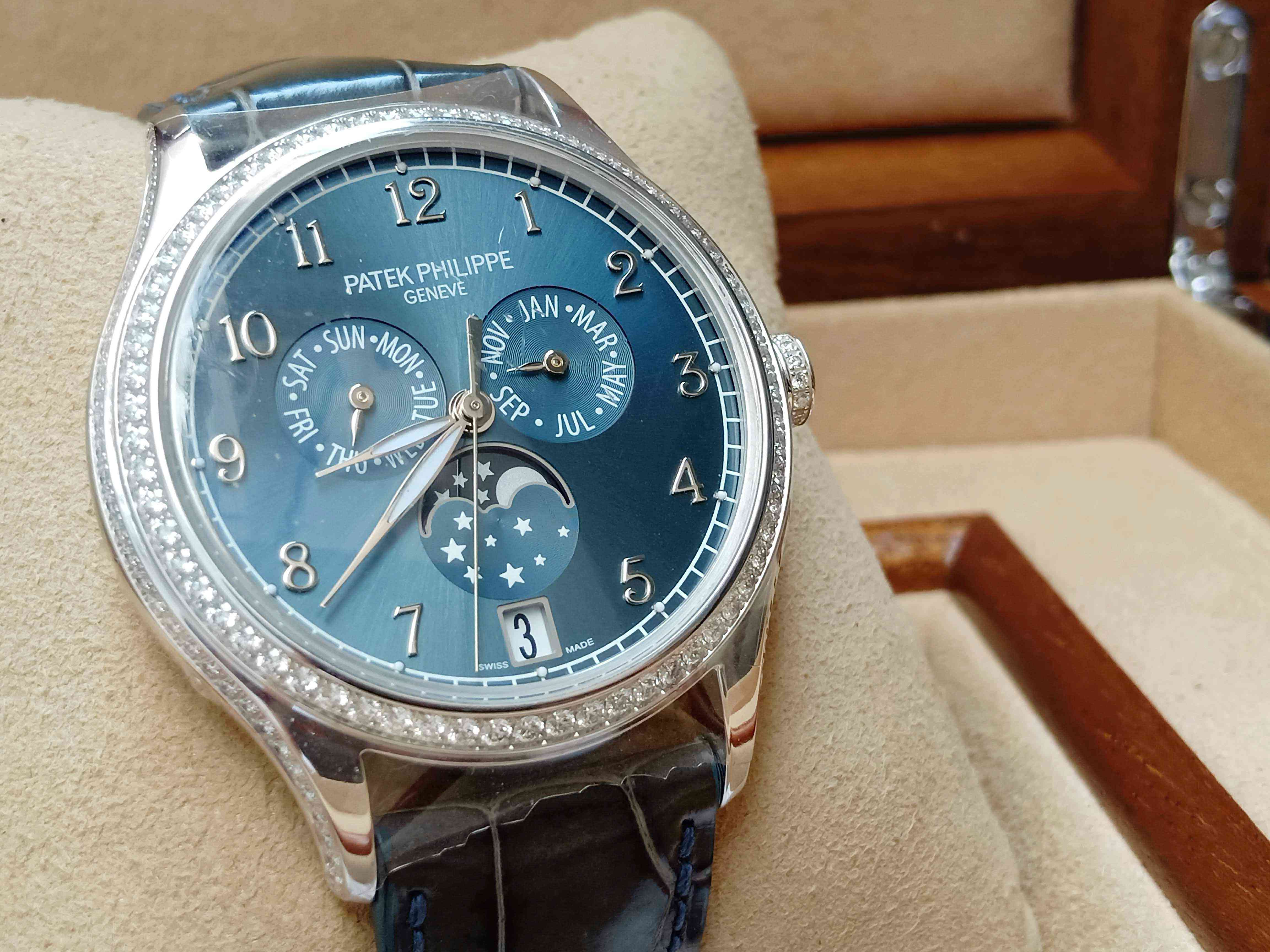 Patek Philippe Complication 4947G-001 Annual Calendar White Gold