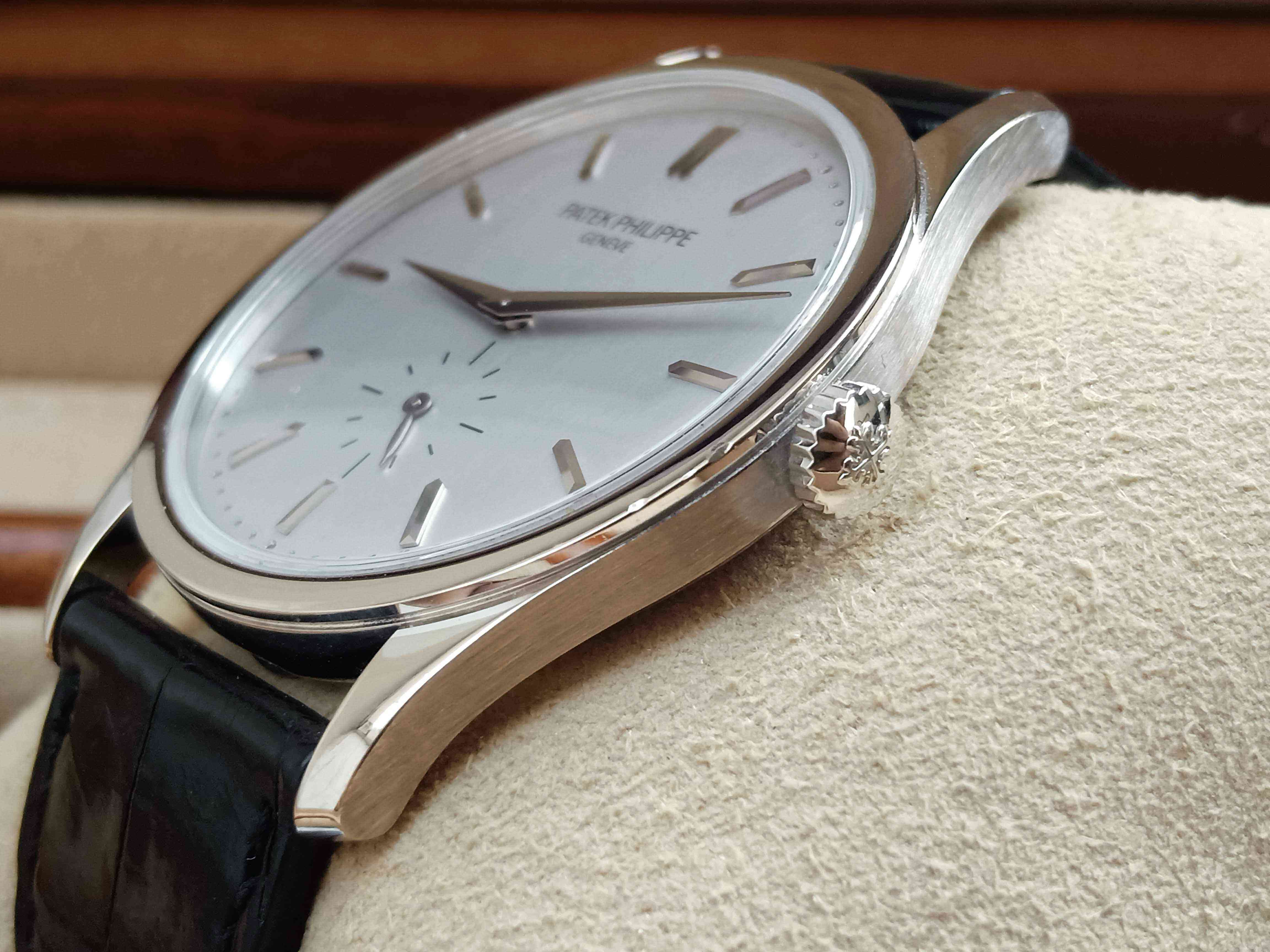 Patek Philippe Calatrava 5196G-001
