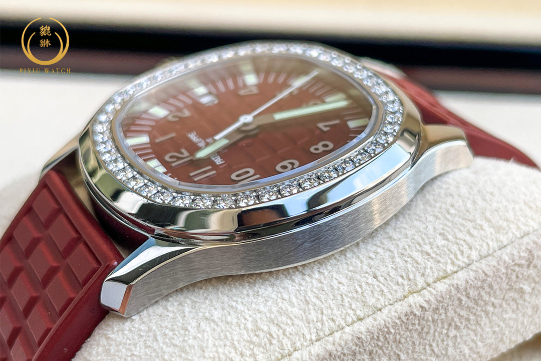 Patek Philippe Aquanaut 5067A-010 Burgundy Red Dail