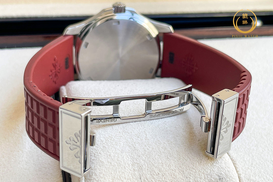 Patek Philippe Aquanaut 5067A-010 Burgundy Red Dail