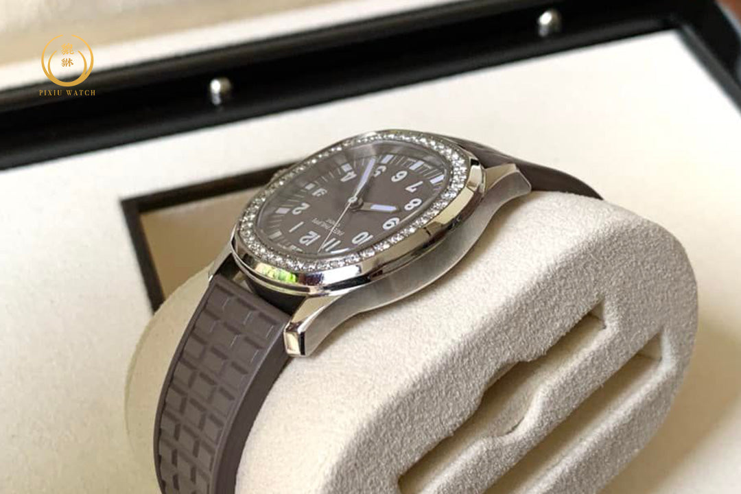 Patek Philippe Aquanaut 5067A-023 Etoupe Diamonds
