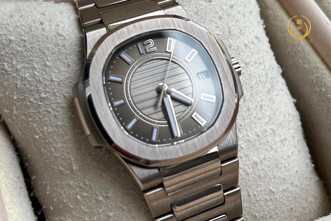 Patek Philippe Ladies' Nautilus 7011/1G White Gold