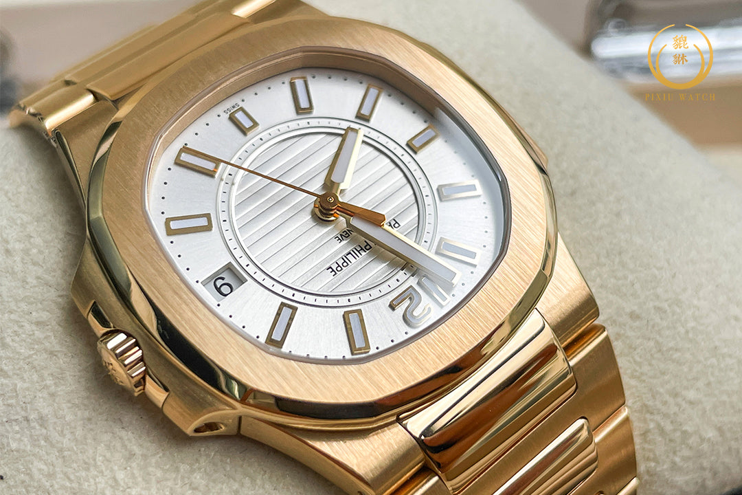 Patek Philippe Nautilus 7011/1R 18C Rose Gold