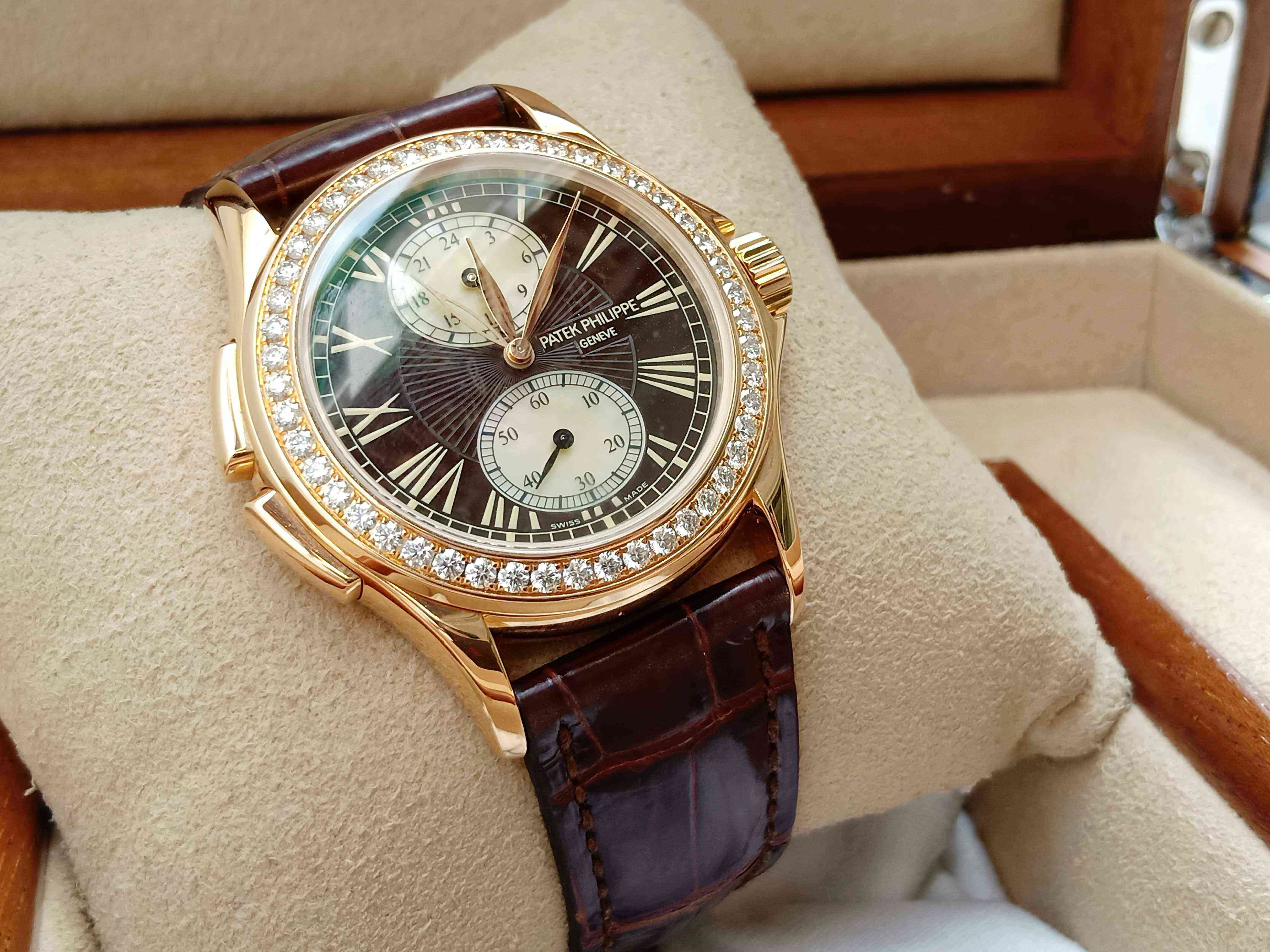 Patek Phillipe Calatrava 4934R Travel Time Ladies