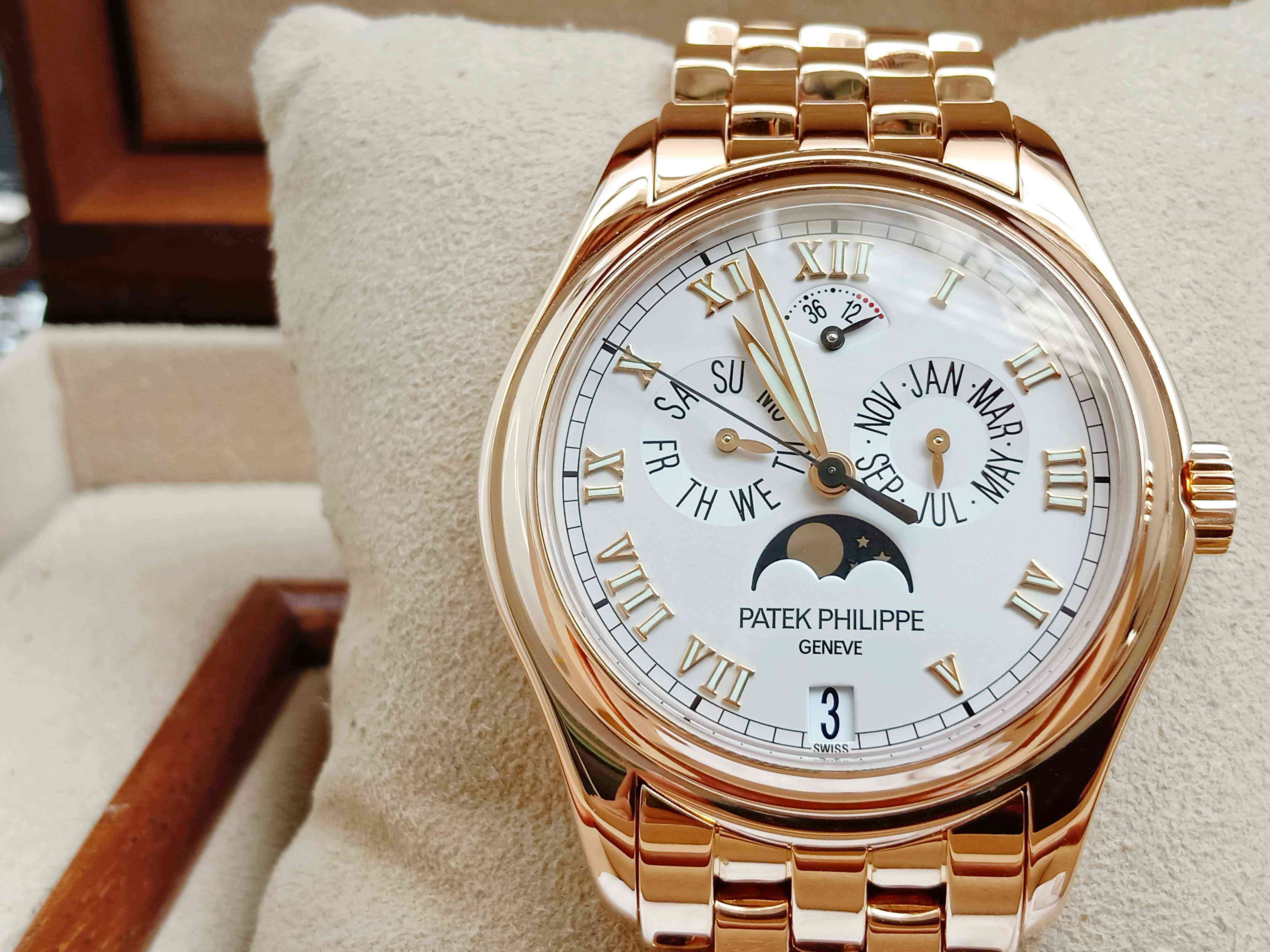 Patek Phillippe Complications 5036 Annual Calendar