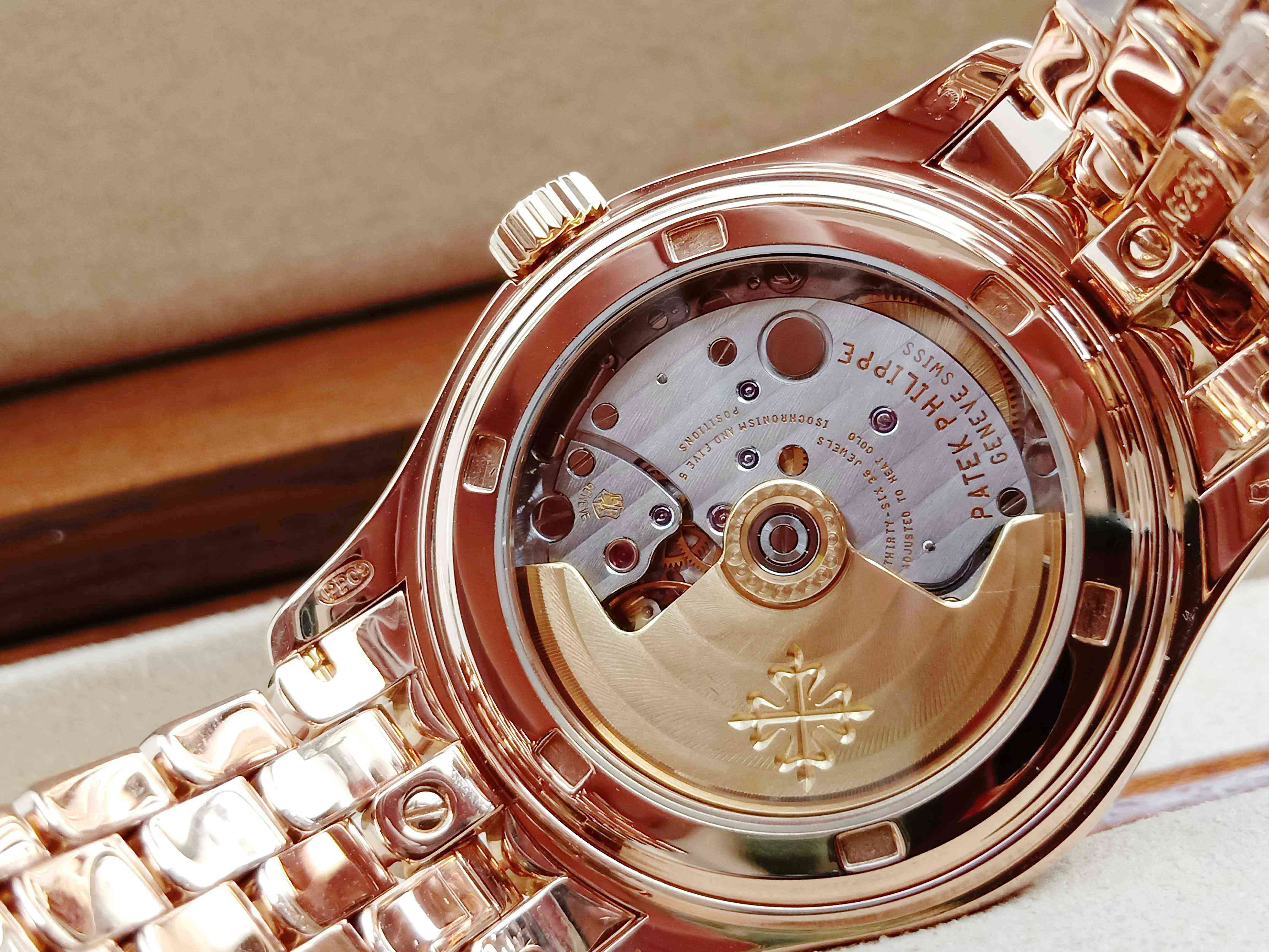 Patek Phillippe Complications 5036 Annual Calendar