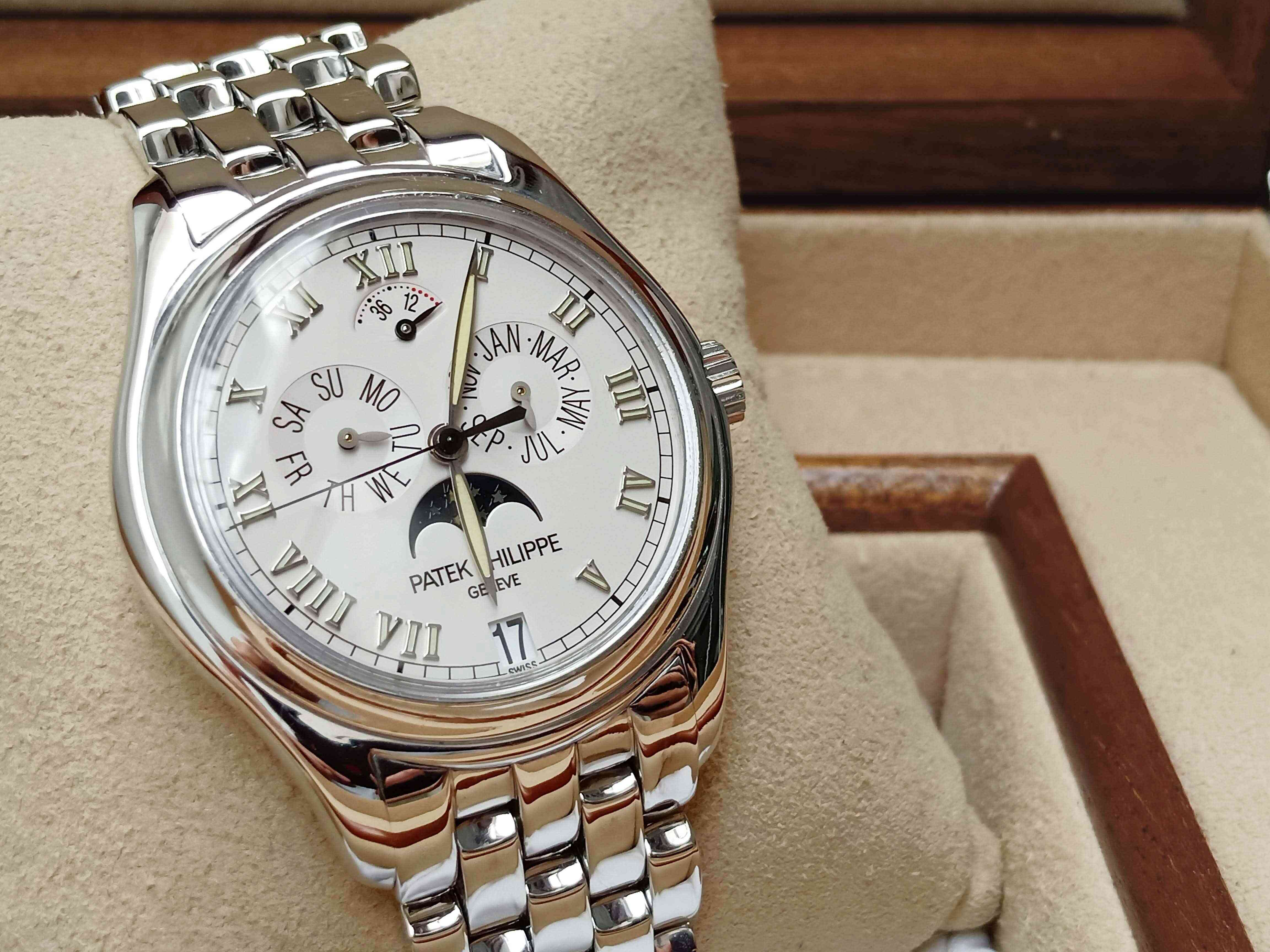Patek Phillippe Complications 5036/1G Annual Calendar