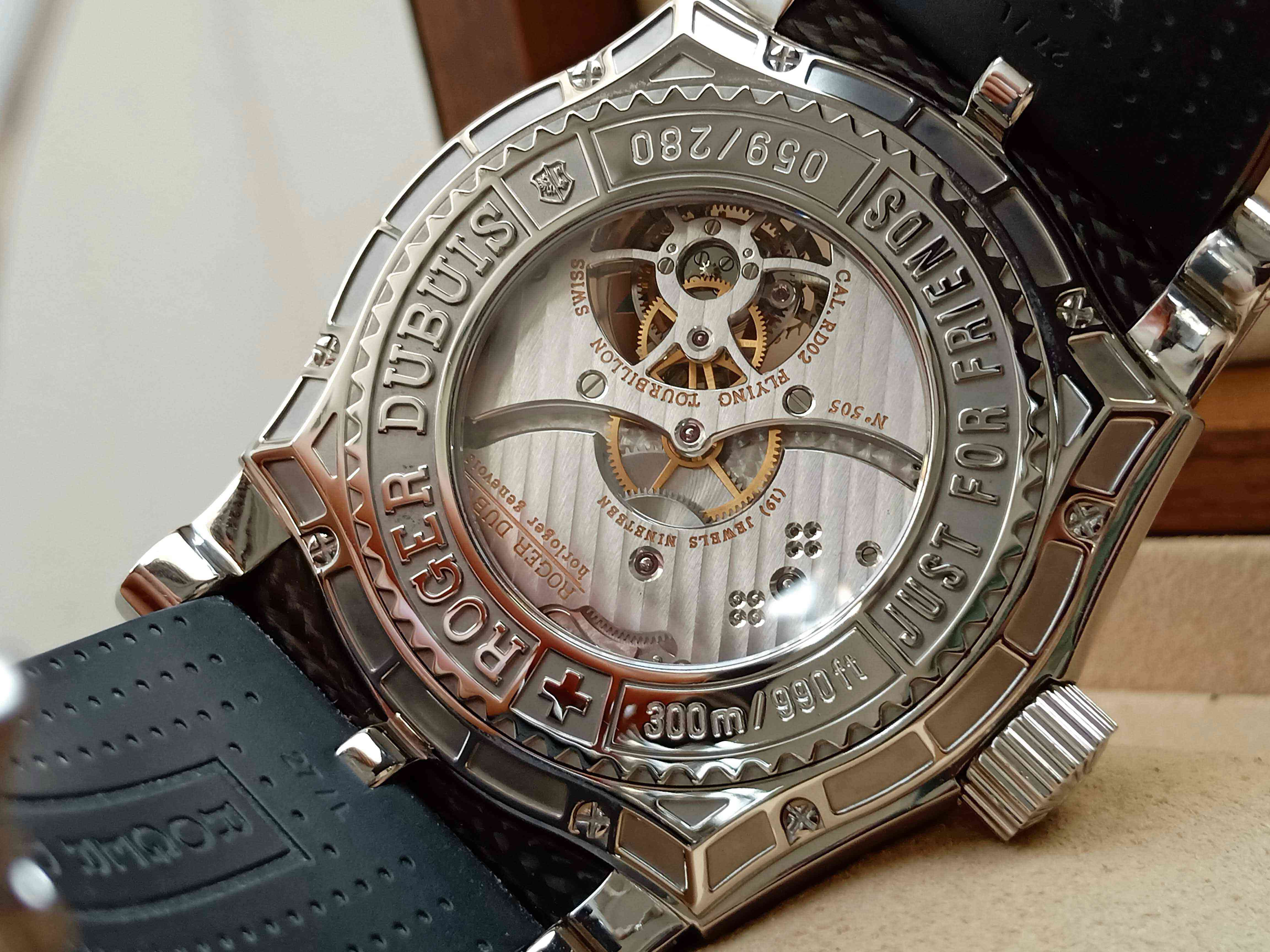 Roger Dubuis Easy Diver Flying Tourbillon