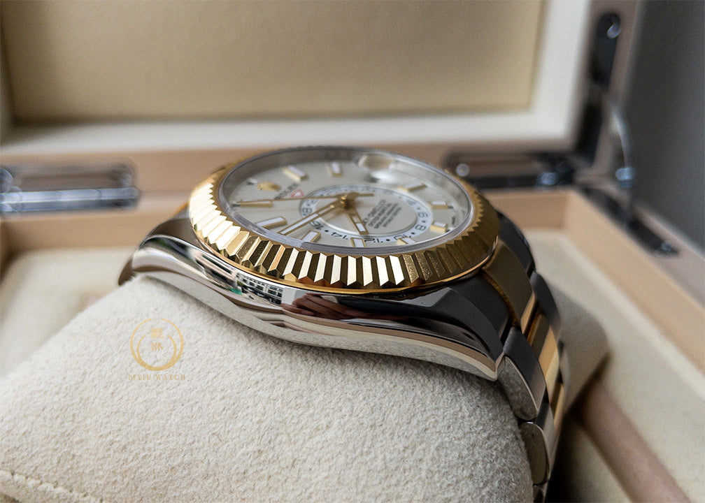 Rolex Sky-Dweller Steel / Yellow Gold