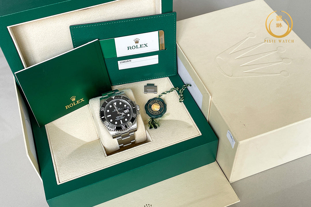 Rolex Submariner Date
