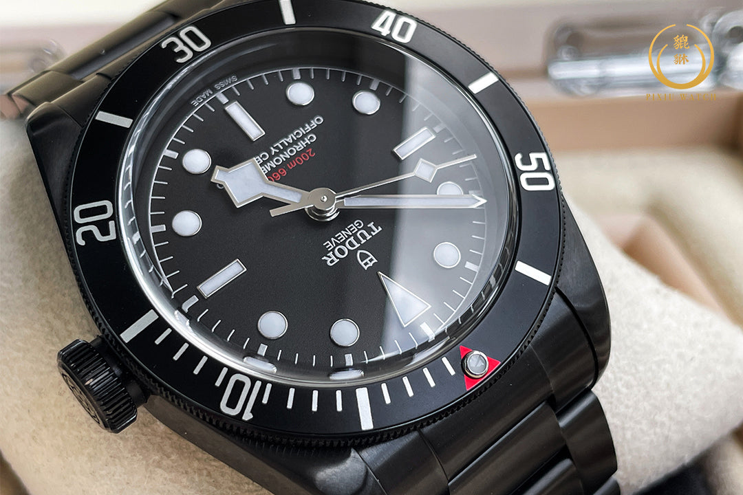 Tudor Heritage Black Bay Dark