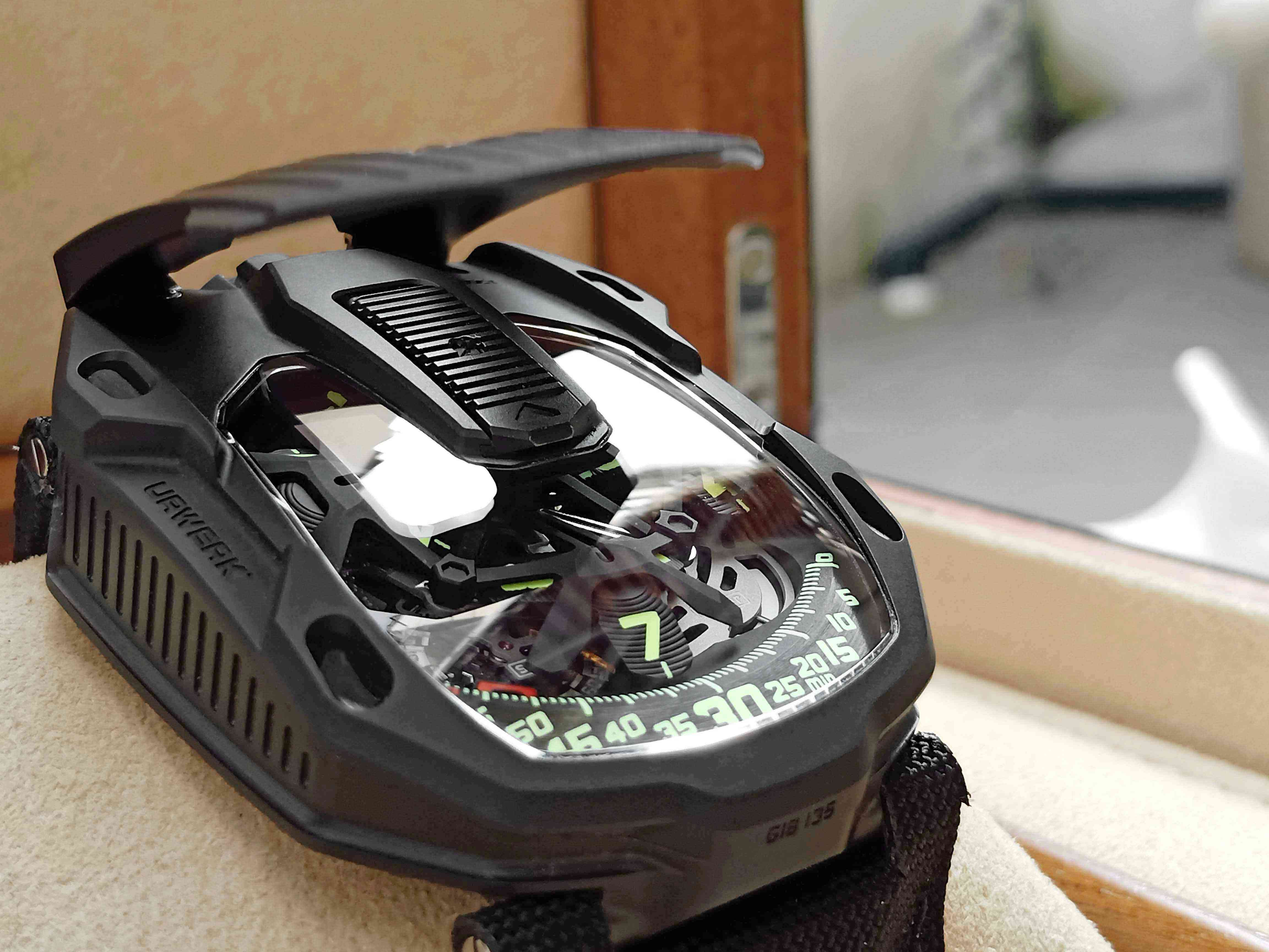 Urwerk UR-105 CT “Kryptonite” Satellite Indication / Automatic Turbine