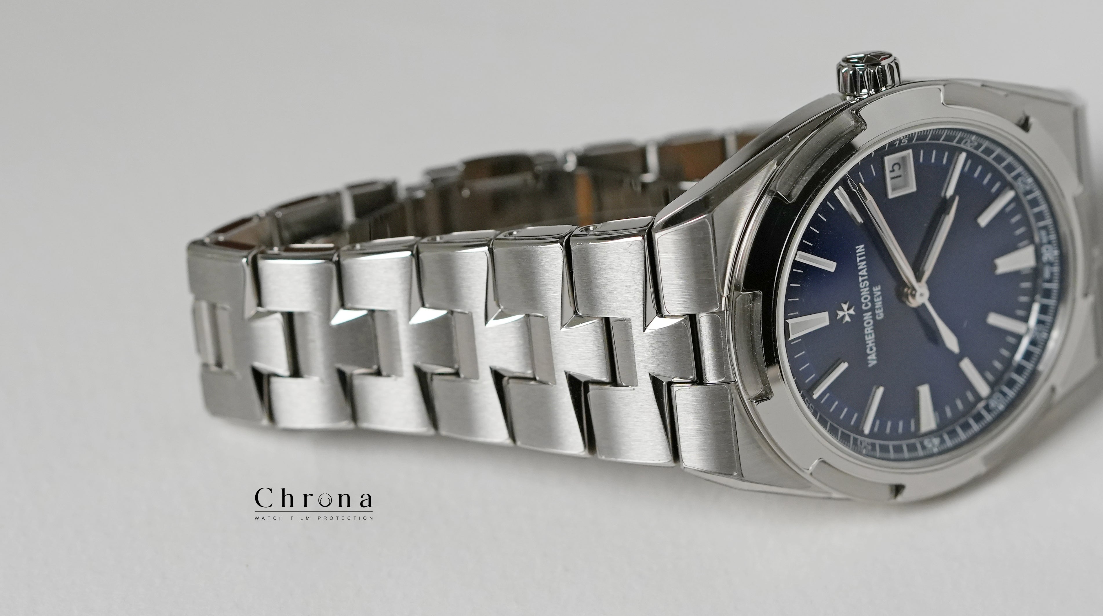 Vacheron Constantin Overseas 2 Left